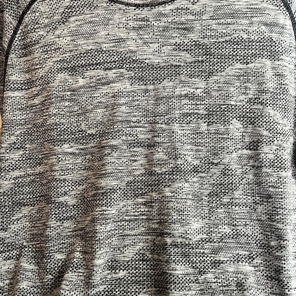 Lululemon Men’s Metal Vent Tech Long Sleeve Performance Top Size Large - Picture 6 of 6
